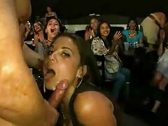 Cowgirl al contrario con video porno massaggi orientali la bella Cindy Shine di Sinematica
